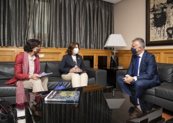 ACNUR y OIM visitan Canarias para abordar el flujo creciente de inmigrantes y refugiados