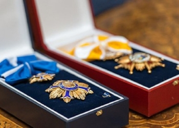 Exteriores destina 308.000 euros para insignias de Isabel la Católica y del Mérito Civil