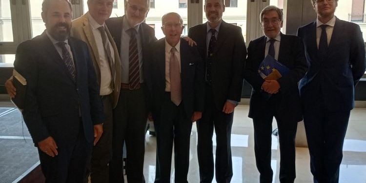 El Movimiento Europeo homenajea a Marcelino Oreja por su papel en la Transición