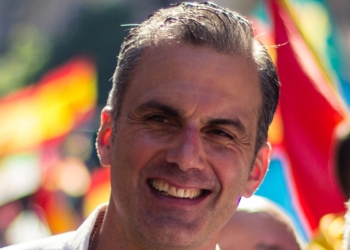 Ortega Smith (Vox) dice a los “piratas” de Gibraltar que no le amedrentan sus órdenes de detención