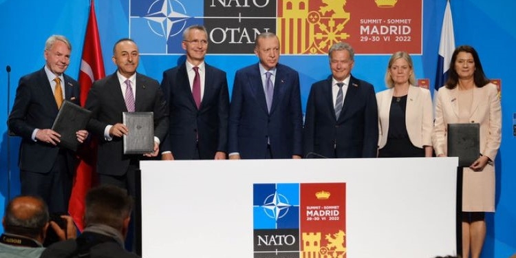 La Cumbre de Madrid se apunta su primer triunfo con la retirada del veto turco a Finlandia y Suecia