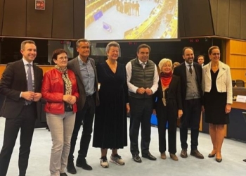 La Presidencia española y la Eurocámara acuerdan el Pacto de Asilo y Migración de la UE