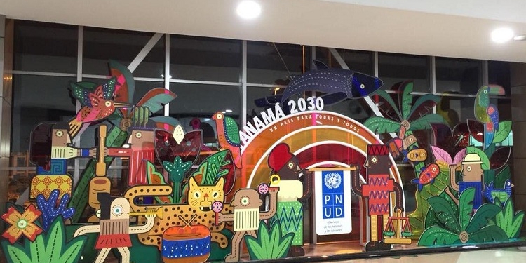 España presta 18 millones a Panamá para el acceso universal a la energía