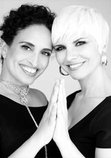 Las cantantes Noa y Pasión Vega juntas en el Circo Price de Madrid