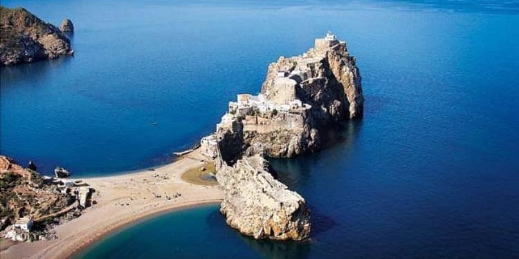 La falta de estatuto jurídico de los peñones en el norte de África les hace vulnerables frente a Marruecos