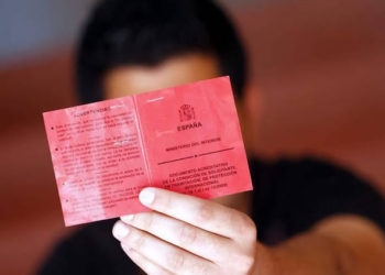 Cómo conseguir un permiso de trabajo en España: ventajas y proceso legal