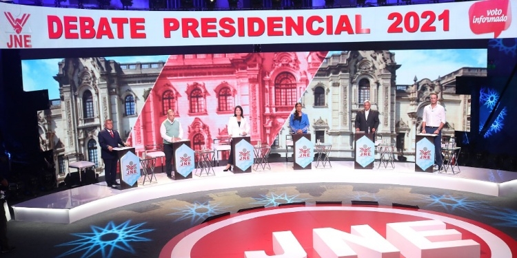 Más de 150.000 peruanos podrán votar desde España en las elecciones del domingo