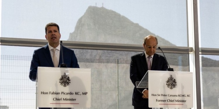 Picardo y Caruana inauguran el Túnel de Kingsway, nuevo acceso de vehículos bajo el aeropuerto