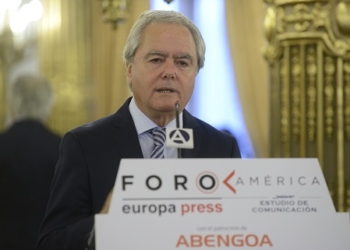 “La política de Macri debilita el populismo, como el de la ‘coletita’ en España”