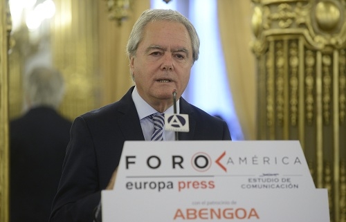 “La política de Macri debilita el populismo, como el de la ‘coletita’ en España”