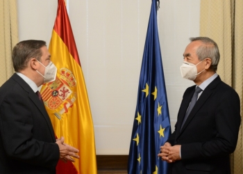 Planas y el embajador de Japón abordan la difusión de la gastronomía de los dos países