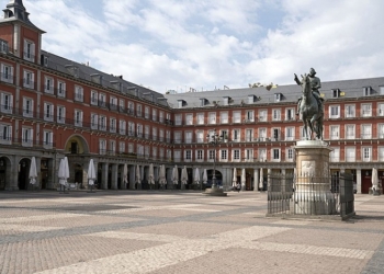 El turismo internacional en España sufre su mayor debacle desde el auge de los 60