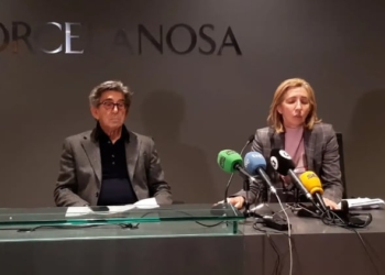 Héctor Colonques y María José Soriano, el martes en rueda de prensa.