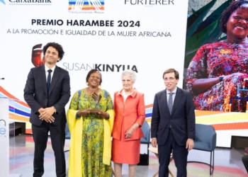 Susan Kinyua recibe el Premio Harambee por su creatividad empresarial a favor de la mujer