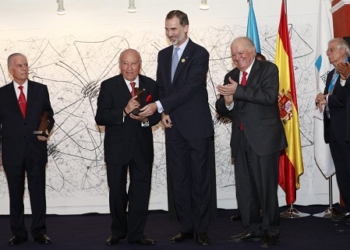 El Rey entrega el Premio Enrique V. Iglesias al empresario argentino Alejandro Bulgheroni