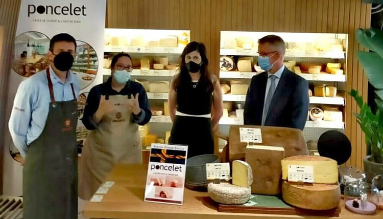 Teppo Tauriainen, with Yolanda Segura and the two master cheesemakers of Poncelet / Photo: Poncelet