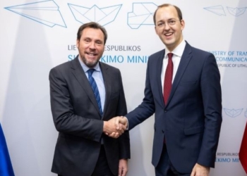 Puente asegura que promoverá un vuelo directo entre España y Lituania