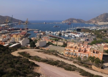 Exteriores prohíbe hacer escala en España a un barco cargado con armas para Israel