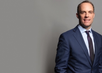 Raab anuncia a Laya que los británicos que viajen a España no necesitarán cuarentena