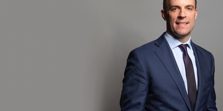 Raab anuncia a Laya que los británicos que viajen a España no necesitarán cuarentena