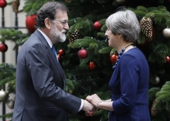 Rajoy y May se transmiten su apoyo mutuo respecto al Brexit y Cataluña