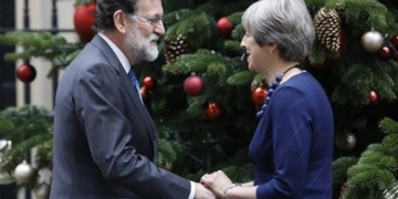 Rajoy y May se transmiten su apoyo mutuo respecto al Brexit y Cataluña