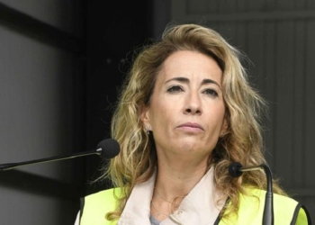 La ministra de Transportes comienza mañana una visita a los Emiratos