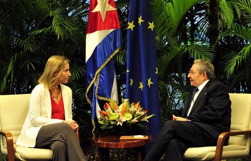 El Gobierno autorizó el nuevo acuerdo UE-Cuba durante las exequias de Castro