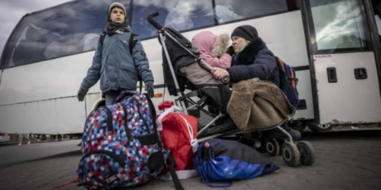 El Gobierno aprueba una ayuda de 400 euros al mes para refugiados ucranianos sin medios
