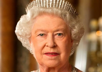 Libros de Condolencias por Isabel II en la embajada y consulados británicos en España