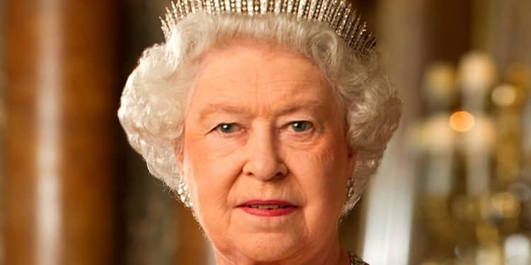 Libros de Condolencias por Isabel II en la embajada y consulados británicos en España