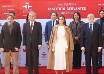 La Reina inaugura el centro Cervantes en Los Ángeles, la “asignatura pendiente” del idioma español
