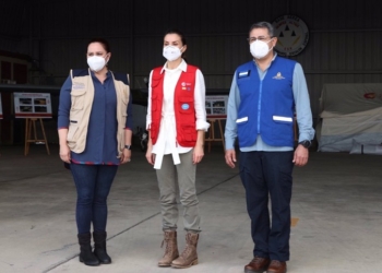 La Reina analiza la ayuda humanitaria española con el presidente de Honduras