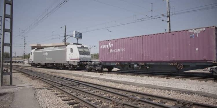 Proyecto piloto del Gobierno para traer a España 600 toneladas de maíz ucraniano