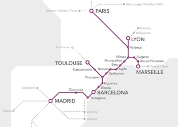Casi tres millones de personas han viajado en los AVE España-Francia desde 2013