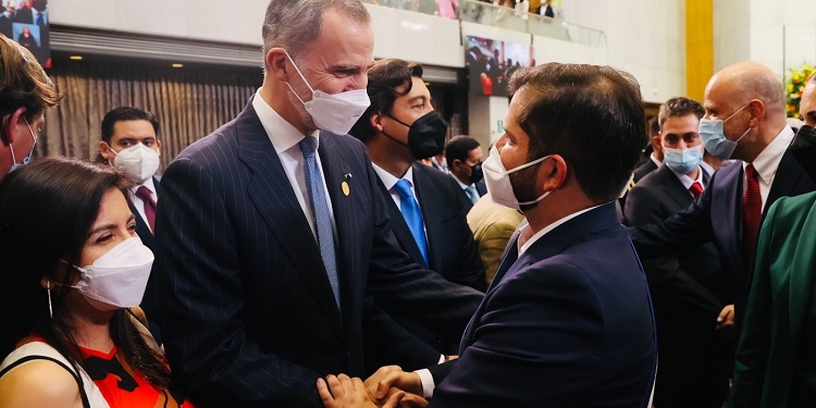 El Rey y Sánchez recibirán a Boric el 14 de julio, en plena campaña electoral