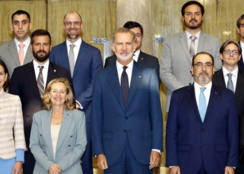 El presidente de CAF agradece a Calviño el apoyo de España ante el FMI y la UE