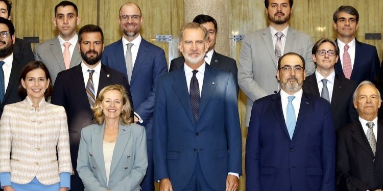 El presidente de CAF agradece a Calviño el apoyo de España ante el FMI y la UE