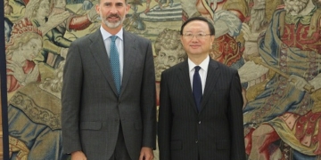El Gobierno se vuelca con el arquitecto de la política exterior china