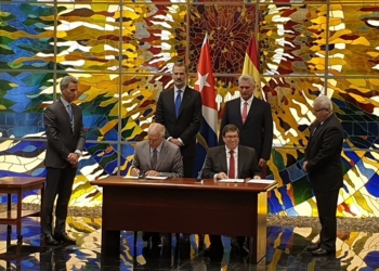 El Rey preside la renovación del Marco de Asociación País en su primera visita de Estado a Cuba