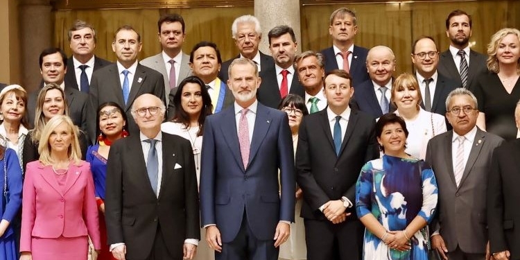 El Rey recibe en audiencia a los participantes en la XV Asamblea EuroLat