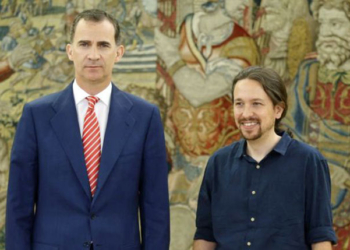 El Rey Felipe VI con Pablo Iglesias en una imagen de archivo./ Foto: Casa de SM el Rey