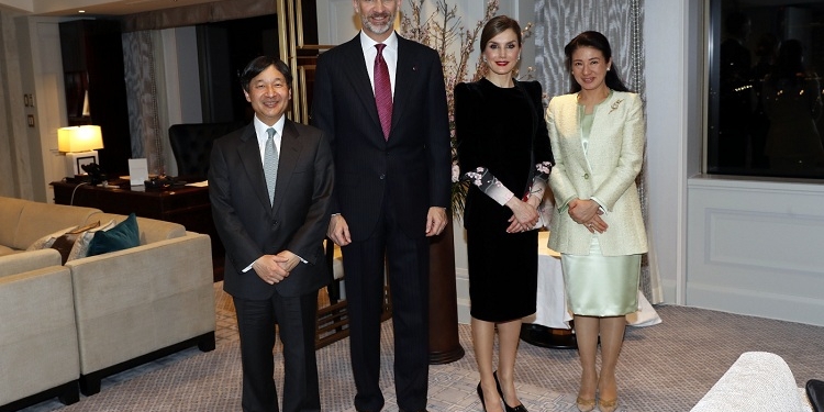 El Rey aborda el COVID-19 con Naruhito, Guterres y Rebelo de Sousa