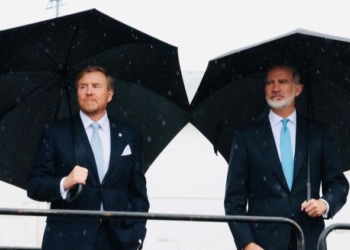 El Rey visita en Países Bajos el proyecto del corredor marítimo de hidrógeno entre Bilbao y Ámsterdam