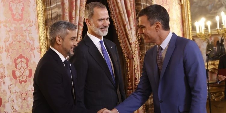 El Gobierno autoriza el Convenio entre España y Paraguay para evitar la doble imposición