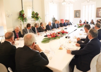 La rehabilitación de la residencia de la Embajada en Cuba se dispara en un millón de euros