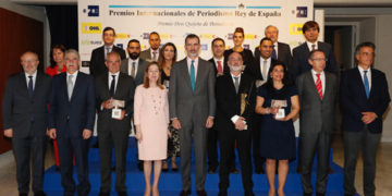 El Rey aboga por un periodismo profesional frente a las noticias falsas