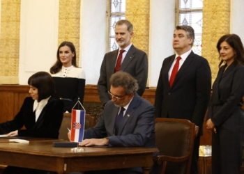 España y Croacia se comprometen a construir un acelerador europeo de partículas en Granada