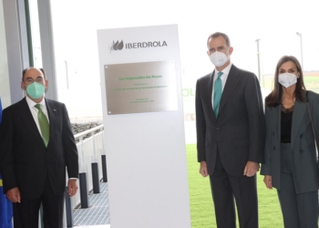 Los Reyes inauguran el Campus en el que Iberdrola apuesta por las renovables