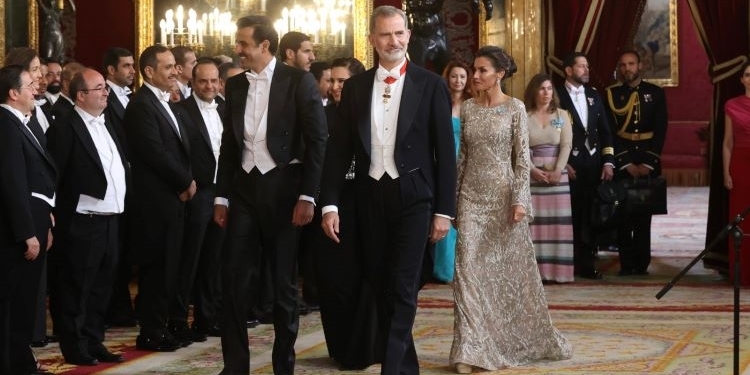 El emir de Qatar anuncia un aumento de 4.700 millones en las inversiones en España